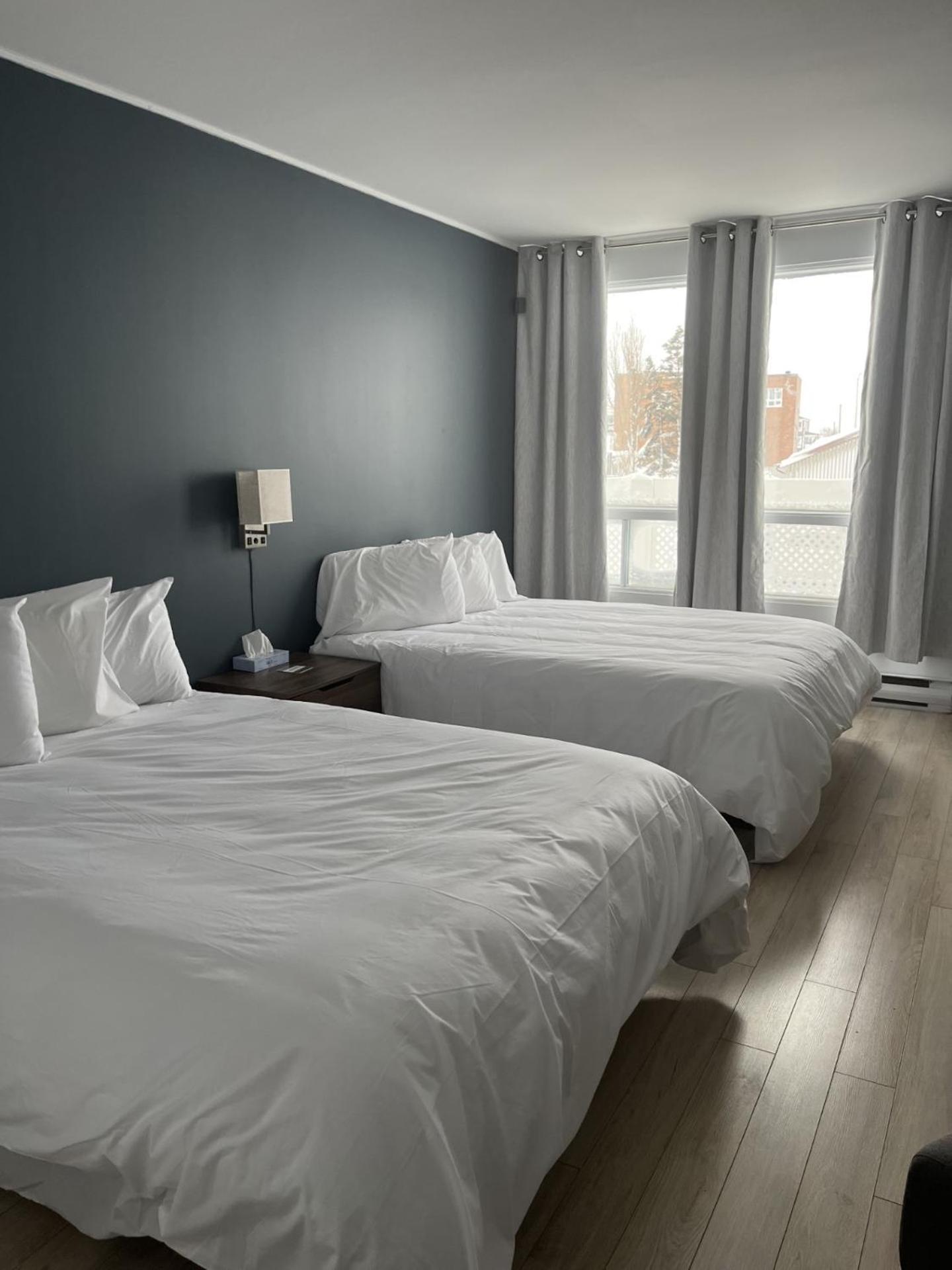 Hotel Normandie Rimouski Exterior photo